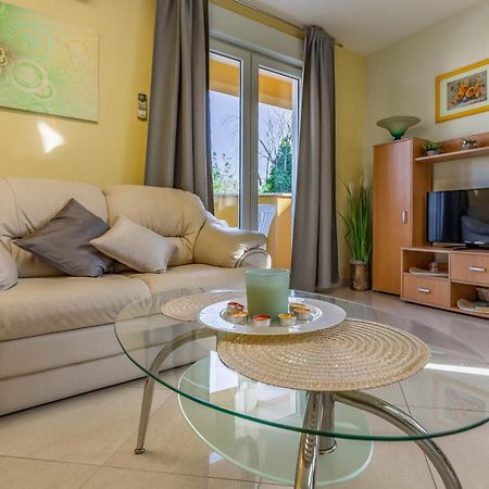 Apartments Istriensonne - Haus Stephan ميدولين المظهر الخارجي الصورة