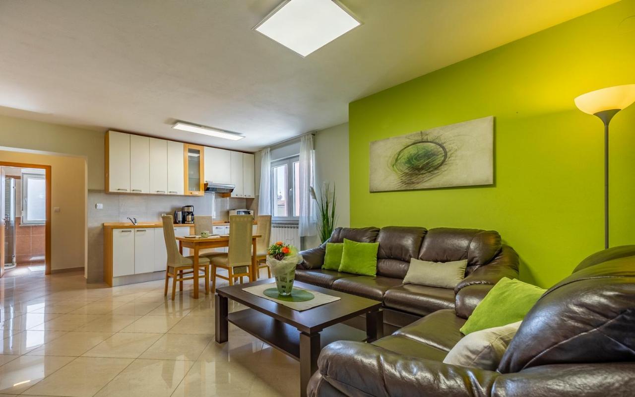 Apartments Istriensonne - Haus Stephan ميدولين المظهر الخارجي الصورة