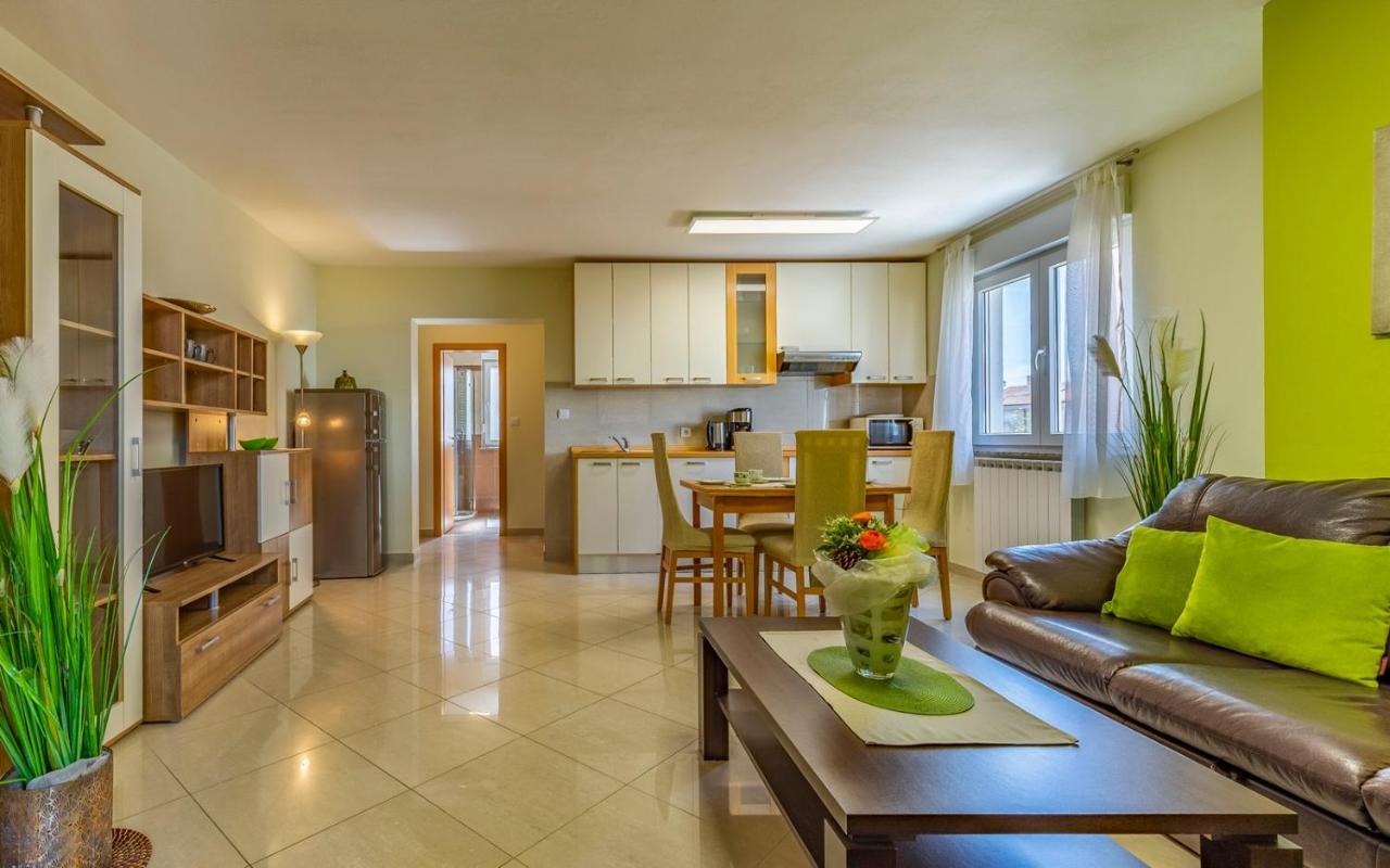 Apartments Istriensonne - Haus Stephan ميدولين المظهر الخارجي الصورة