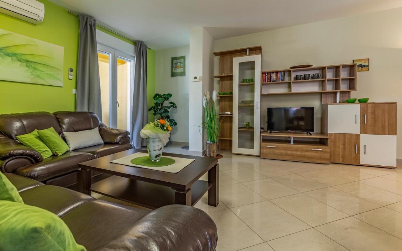 Apartments Istriensonne - Haus Stephan ميدولين المظهر الخارجي الصورة